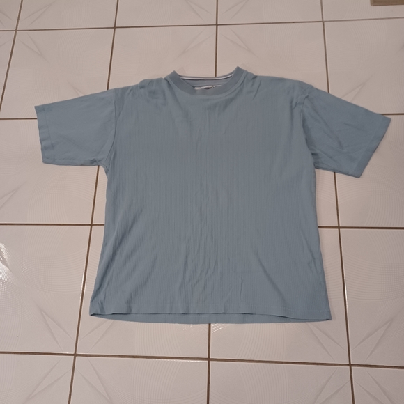 4/$60 Blue Ribbed Tee - Size Large (42) - Picture 5 of 6